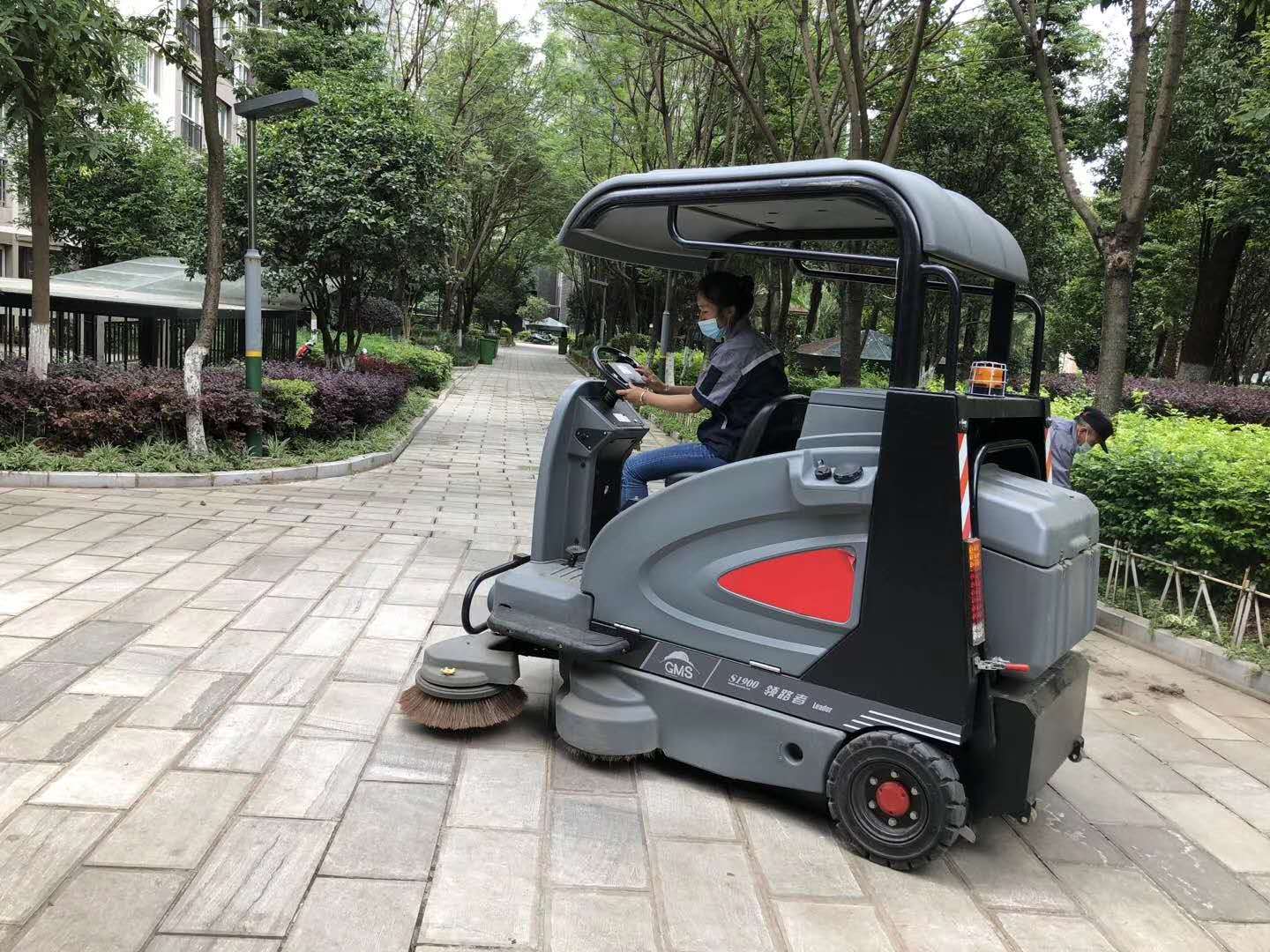 物業(yè)電動掃地車應該如何選購？